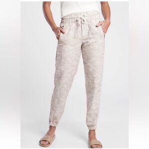 Athleta Cabo Tide Linen Jogger Pants Neutral Taupe Camo Print